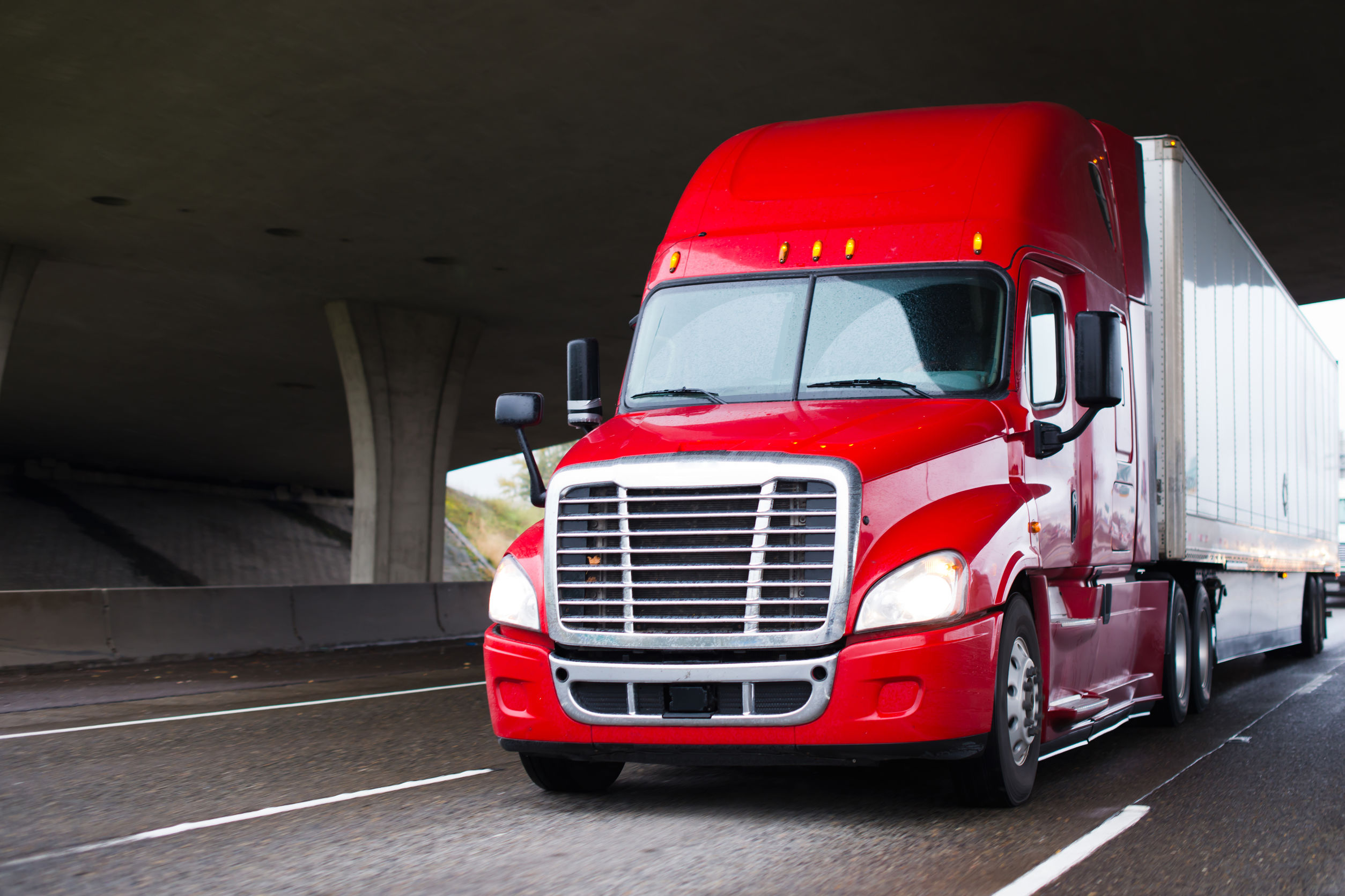 modern-big-rig-semi truck