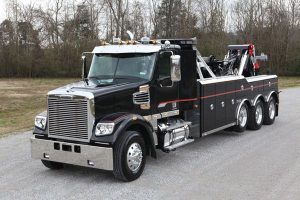 picture-of-a-black-tow-truck